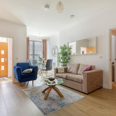 1 Bed Apartment - Redhill Central, Surrey, Gatwick #3 Ngoại thất bức ảnh
