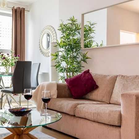 1 Bed Apartment - Redhill Central, Surrey, Gatwick #3 Ngoại thất bức ảnh